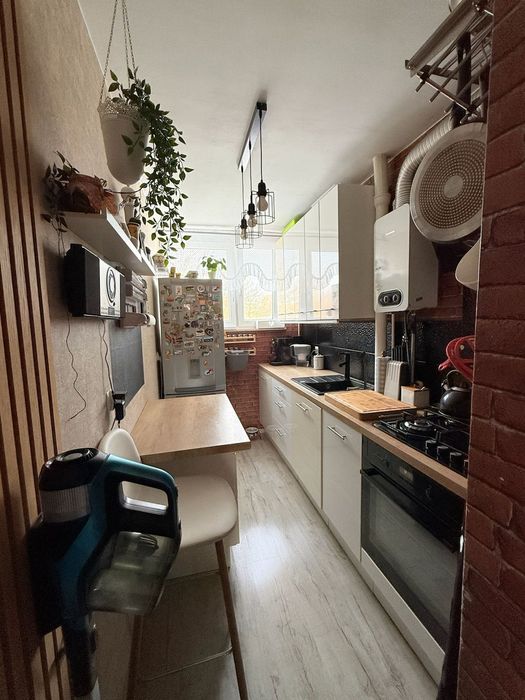 Słoneczne 3 pokoje z dużym potencjałem – Ścisłe Centrum Świdnika!