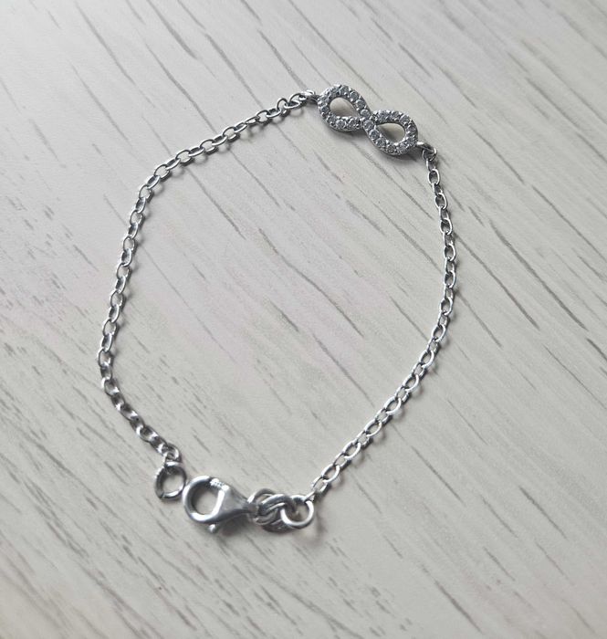 Pulseira de prata 925, com zircónias, simbolo do infinito