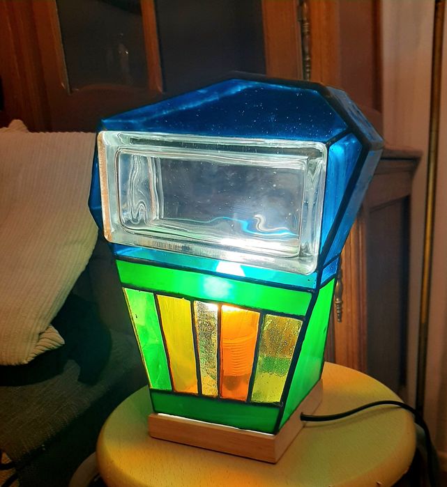 Lampka witrażowa z luksferem