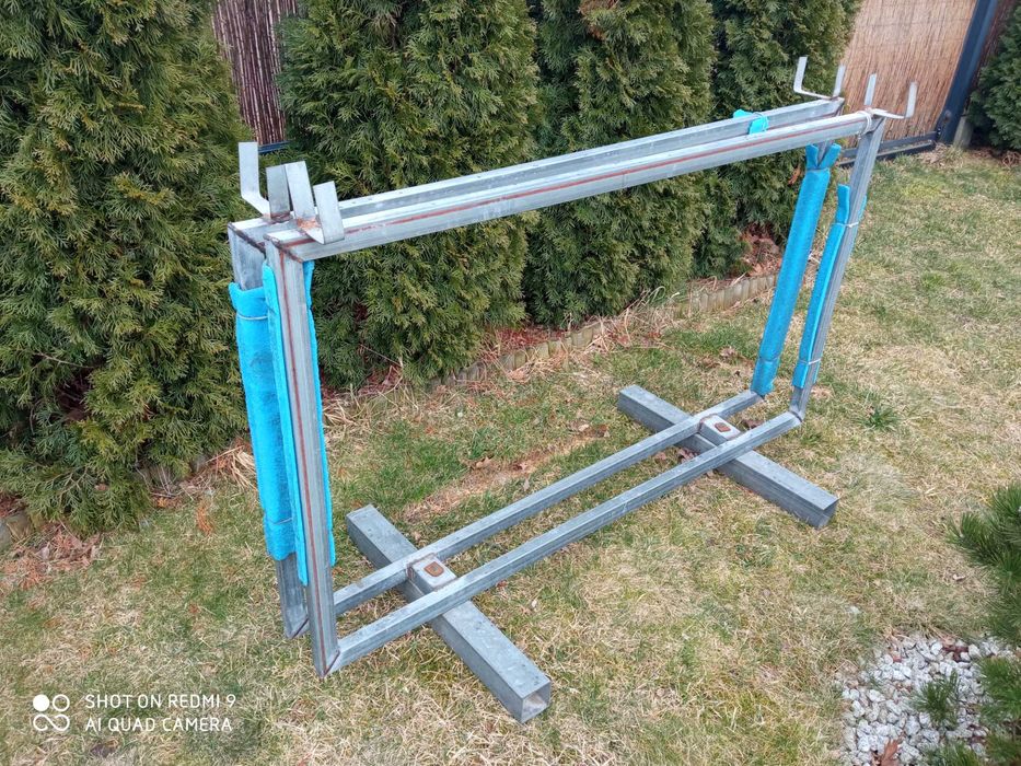 Uchwyt, stojak do transportu drzwi, ościeżnic, płyt OSB, składane nogi