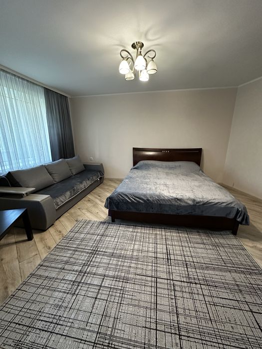 2-км квартира цент оренда погодинно, подобово, потижнево