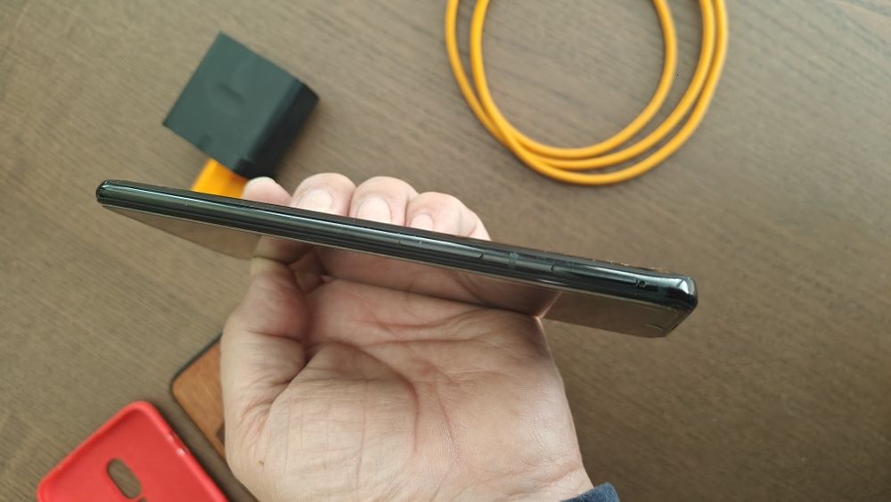 OnePlus 6T McLaren Edition