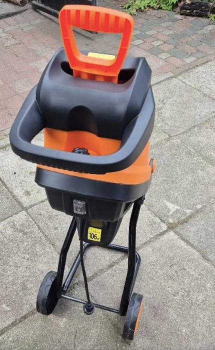 подрібнювач гілок з подвійними ножами измельчитель веток електричний