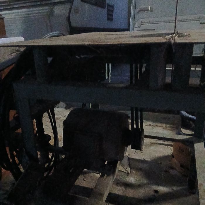 Máquina Serra lenha