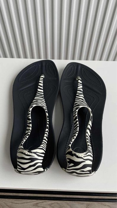 Crocs japonki sexi flip zebra W7 37/38