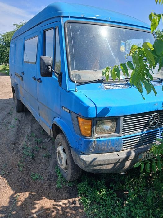 Мерседес  т2  в хорошому  стані