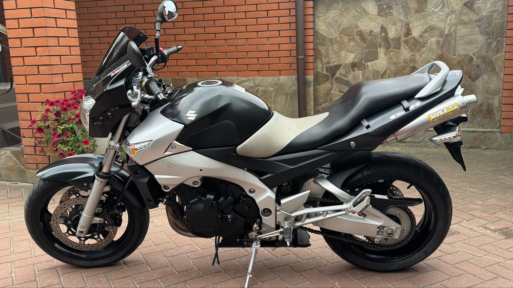 Suzuki GSR400 Сузуки з Японії
