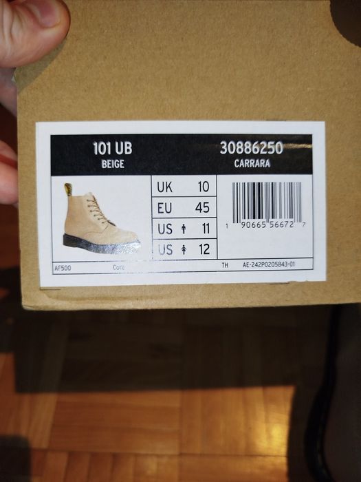 Nowe buty Dr. Martens 45 — beżowe, skóra naturalna, komplet