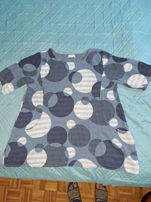 Tunika z kieszeniami.