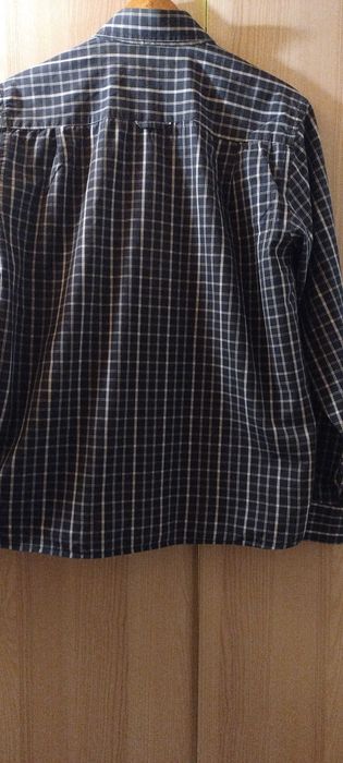 Koszula męska w kratkę.