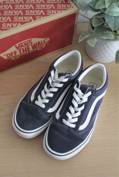 Sapatilhas Vans Old Skool em azul-marinho Oliveira do Douro •