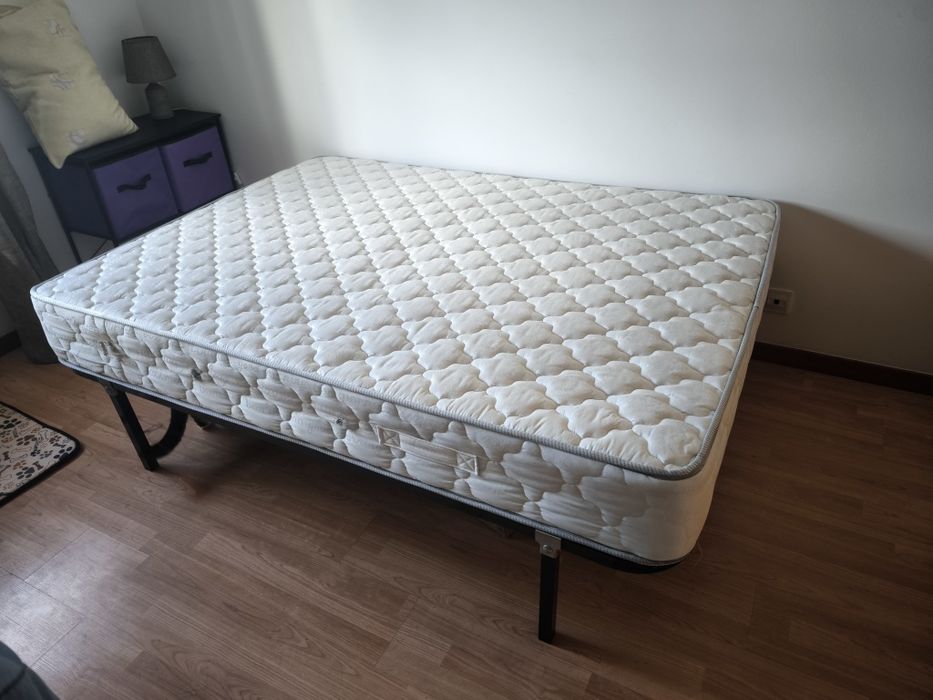 Colchão + base ( 180x130 )