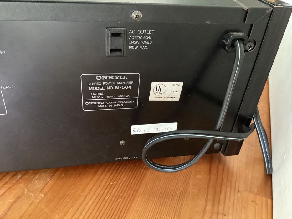 Amplificador Onkyo M-504 modelo Americano.