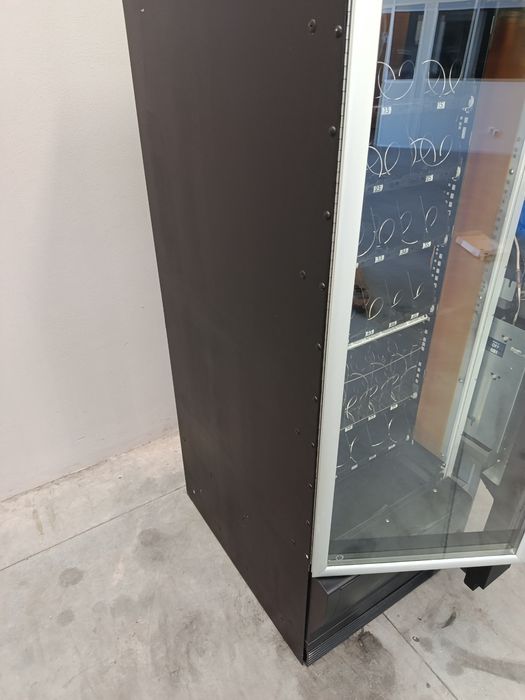 Máquina de Vending Necta Snakky RY Food