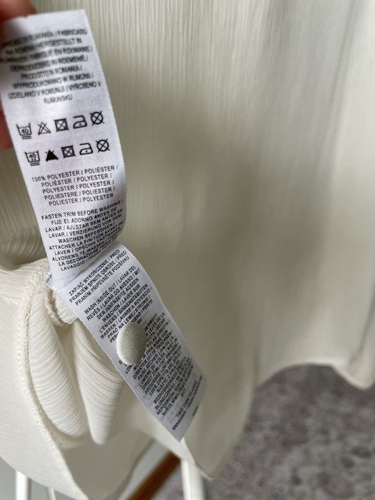 Biała koszula damska z dużym kołnierzem rozmiar M modna bluzka falbany