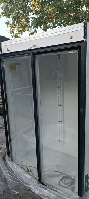 Продам холодильный шкаф