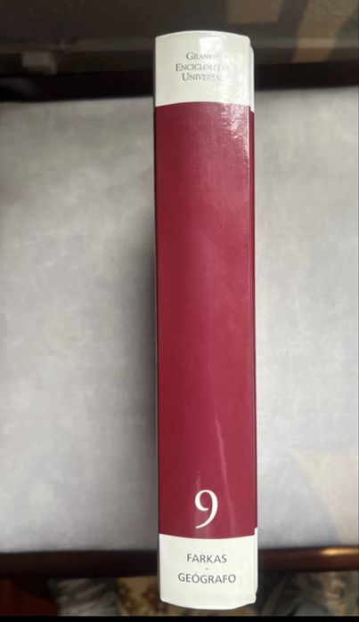 Grande Enciclopédia Universal - 20 volumes