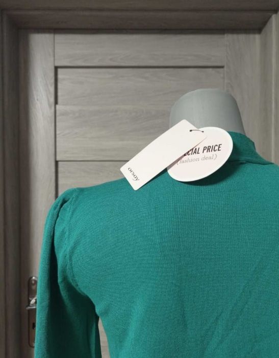 Sweter turkusowy na wiązanie Orsay