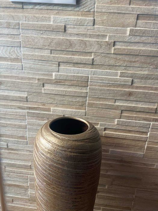 Ânfora / vaso alto de barro pintado