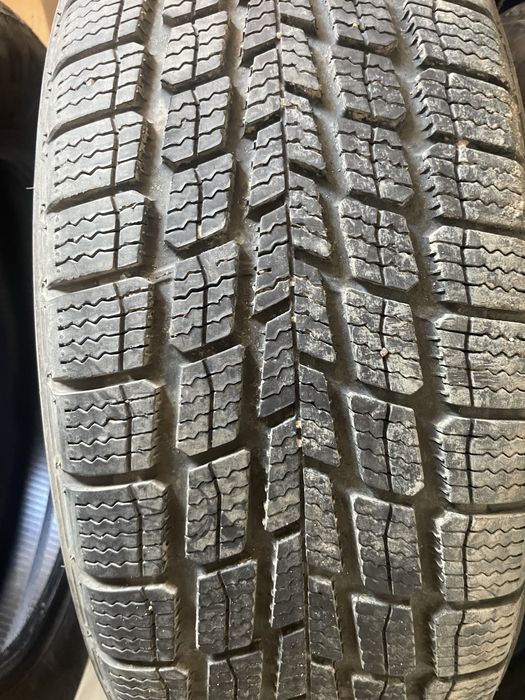 Три шини Firestone WeatherGrip 225/60 R18 100H (всесезонні)