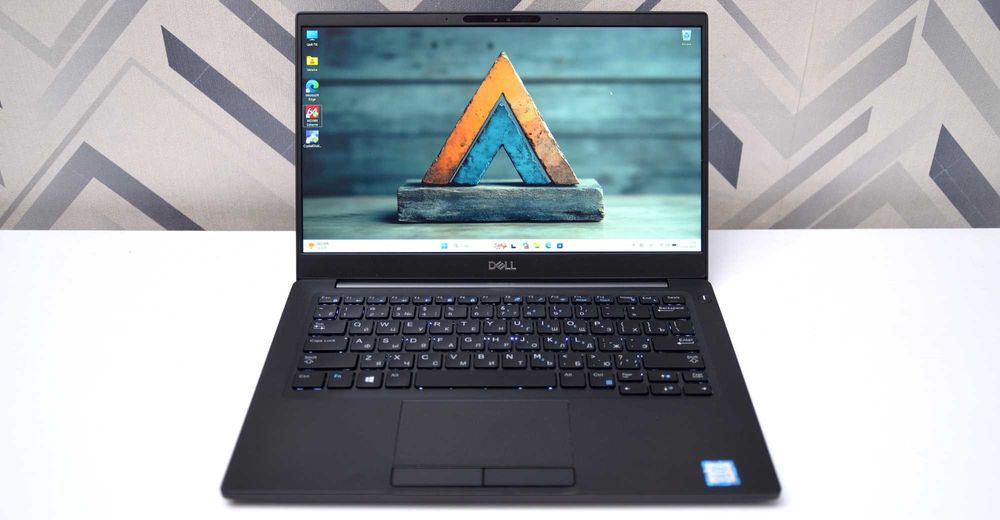 Dell latitude 7390/ i5-8350U/ 8/16 RAM/ 256/512 SSD/ 13.3 FHD/ Ноутюук