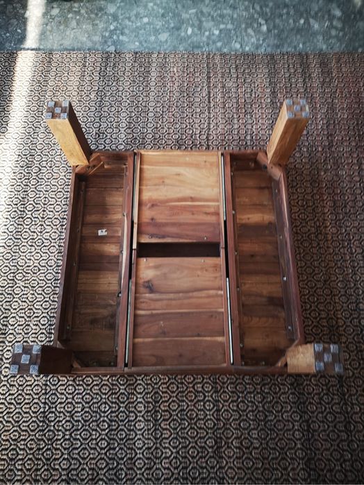 Stolik kawowy, lite drewno.