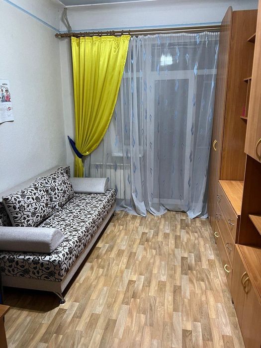 3'кімнатна . КВартира ул Миколи Леонтовича