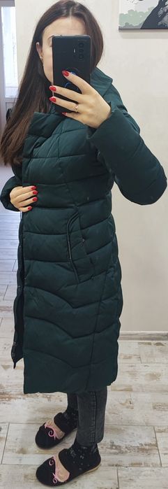 Жіночий пуховик розмір S