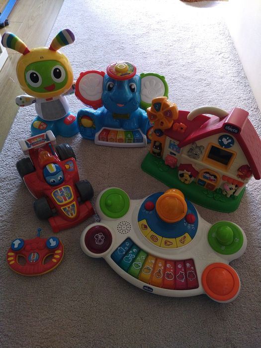 Brinquedos de criança interactivos