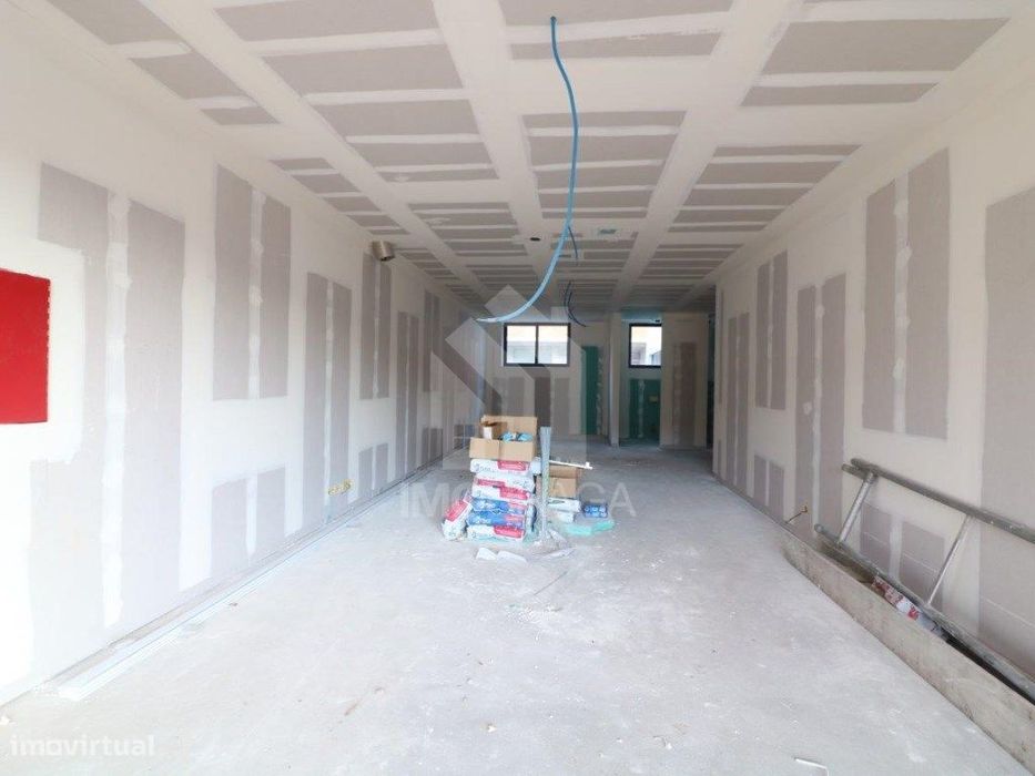 Venda Loja Nova - Centro de Vila Verde