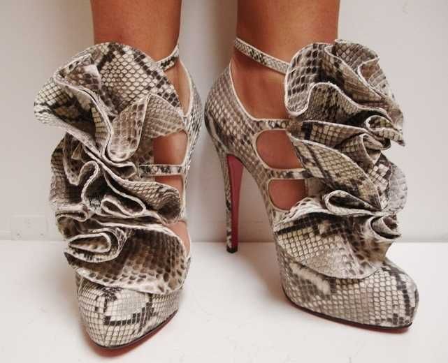 Christian Louboutin szpilki  eleganckie 38