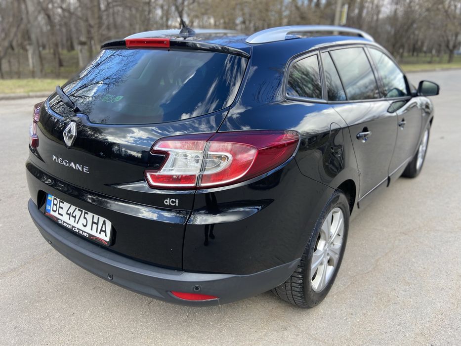 Продам авто рено меган 3 2012г 1.5 дизель BOSE