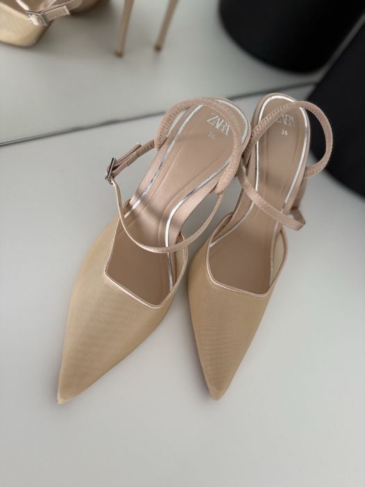 Туфлі, босоніжки, мюлі