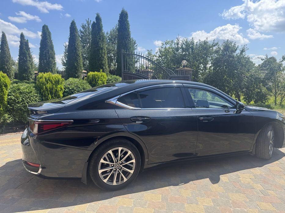 Lexus ES 200, перший власник 2021 рік