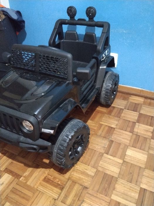 Carro elétrico criança c/ bateria 12V