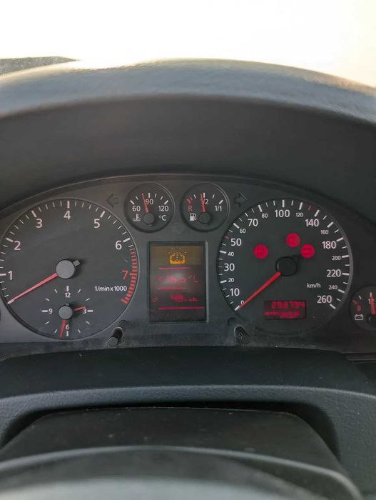 Audi A6 2.4 Automat + opony