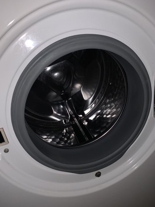 Пральна машинка Miele