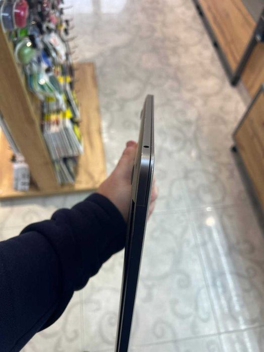 MacBook Pro 13" M1 2020 — потужний, безшумний, 100% справний