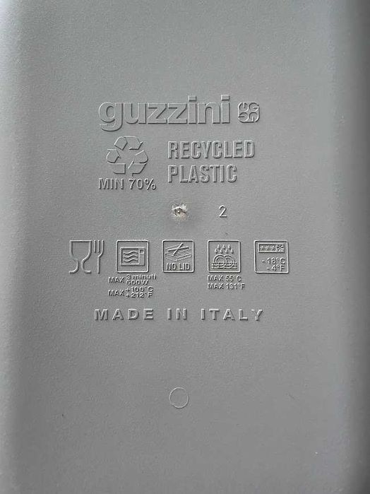 Guzzini  pudełko na sałatki z zestawem sztućców 0,9L
