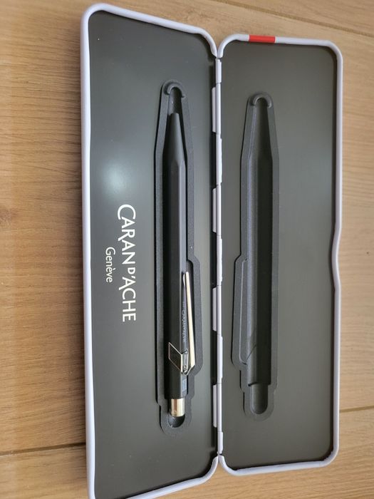 Długopis  Caran d'ache czarny