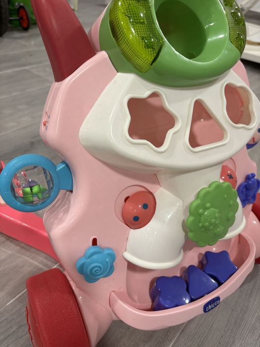 Andador chicco com musica