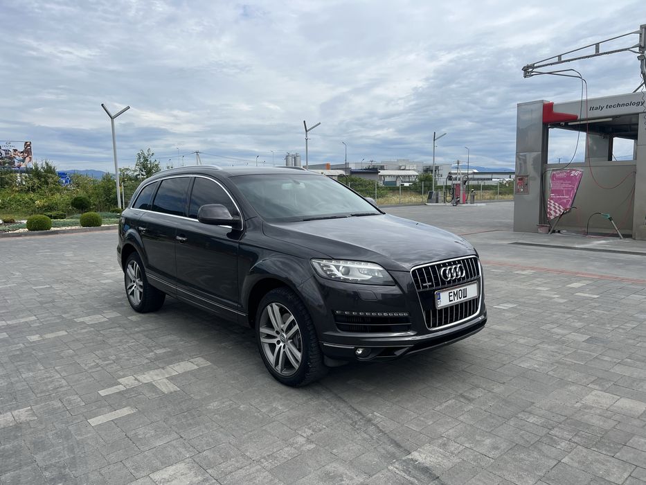 Автомобіль Q7 2010