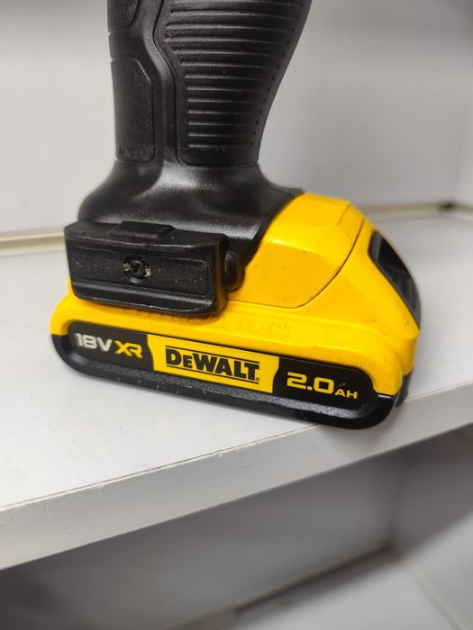 Вживаний кутовий шуруповерт DeWalt DCD 740 акумуляторний Деволт оригін