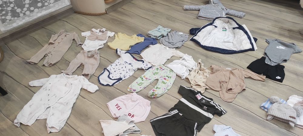 Paka ciuchów niemowlęcych