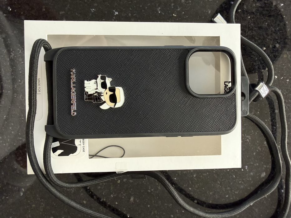 Etui iphone 14 max pro karl ze smyczą