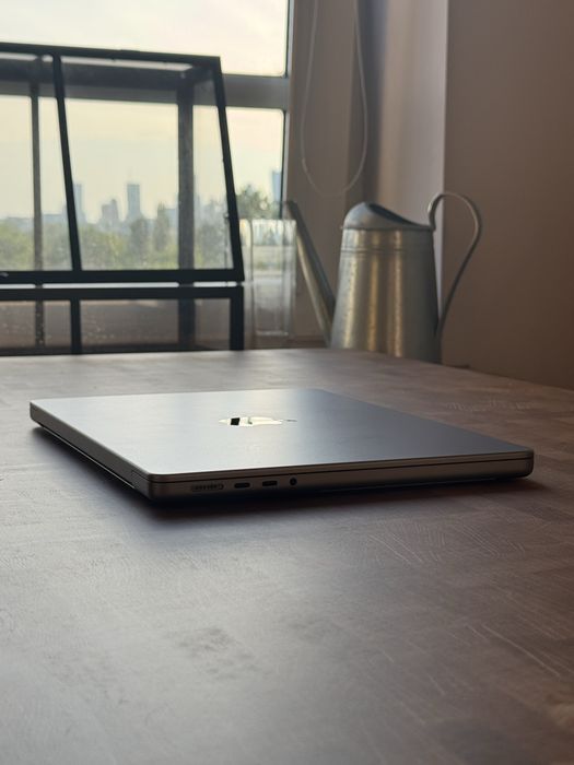 MacBook Pro 2021 14” | M1 Pro | 16 GB RAM | 512 SSD | Kond. Bat. 87%