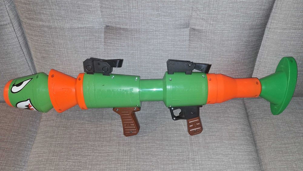 Fortnite' Nerf rakietnica używana