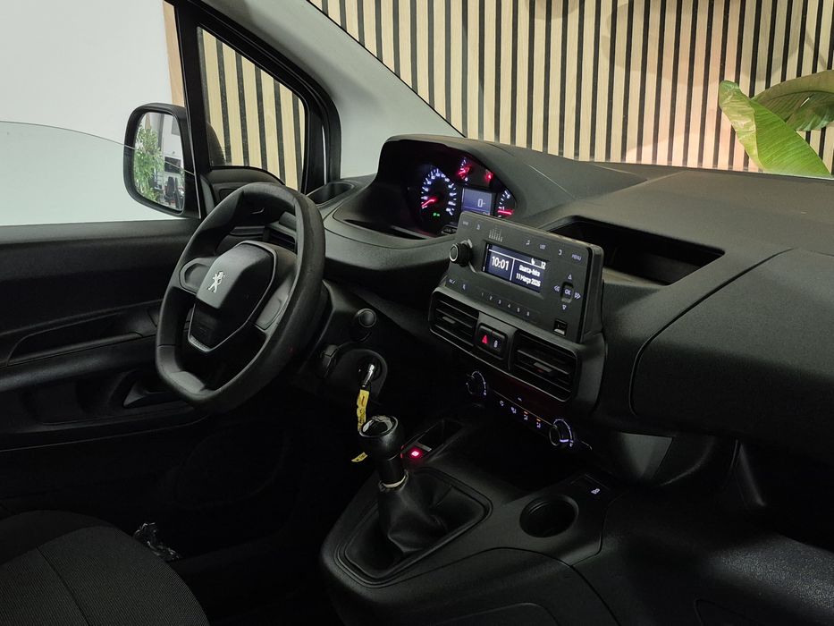 Peugeot Partner LONGA - 70.000KM | GARANTIA | NACIONAL - 3 LUGARES