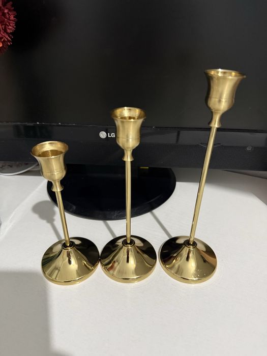 Металеві підсвічники