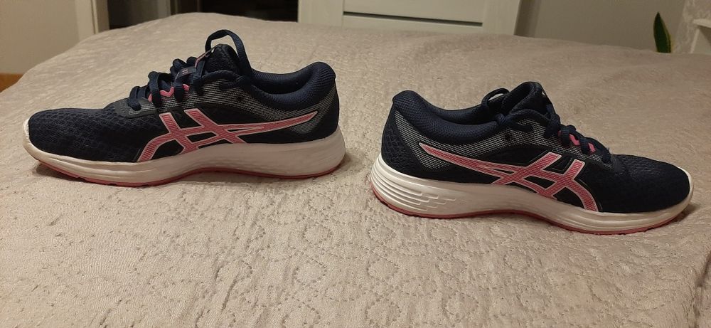 Buty sportowe Adidasy Oasics